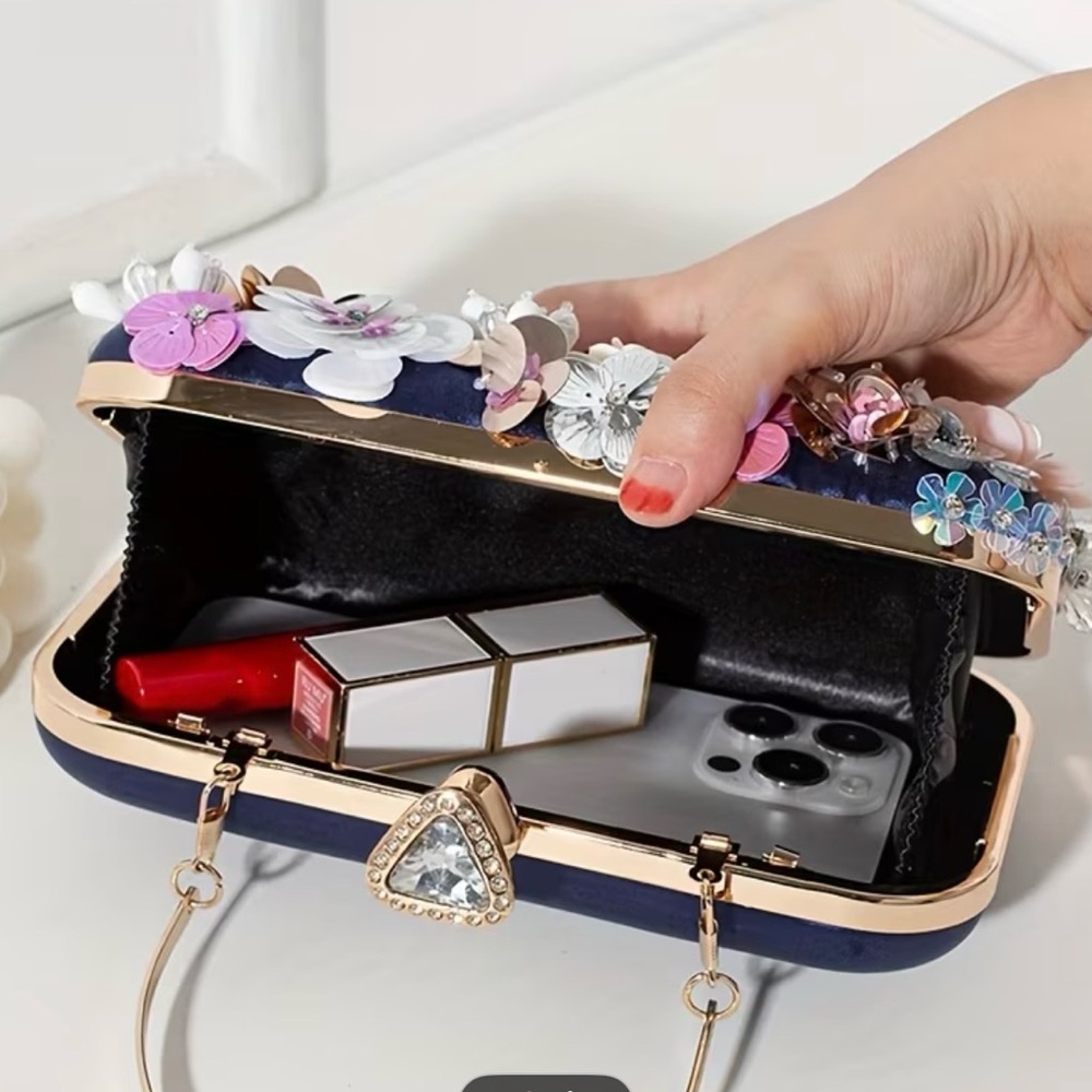 Stunningly Elegant floral Embellished Clutch from Dubai - Picture 11 of 11